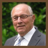 Bovendaerde Pierre klein | UITVAARTVANCLEEF, Discrete, serene en persoonlijke begeleiding, in een voor u moeilijke periode.