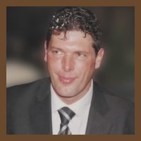 Timmermans Peter klein | UITVAARTVANCLEEF, Discrete, serene en persoonlijke begeleiding, in een voor u moeilijke periode.