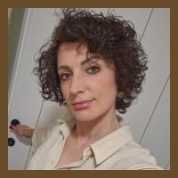 Vrinssen Tanja klein | UITVAARTVANCLEEF, Discrete, serene en persoonlijke begeleiding, in een voor u moeilijke periode.
